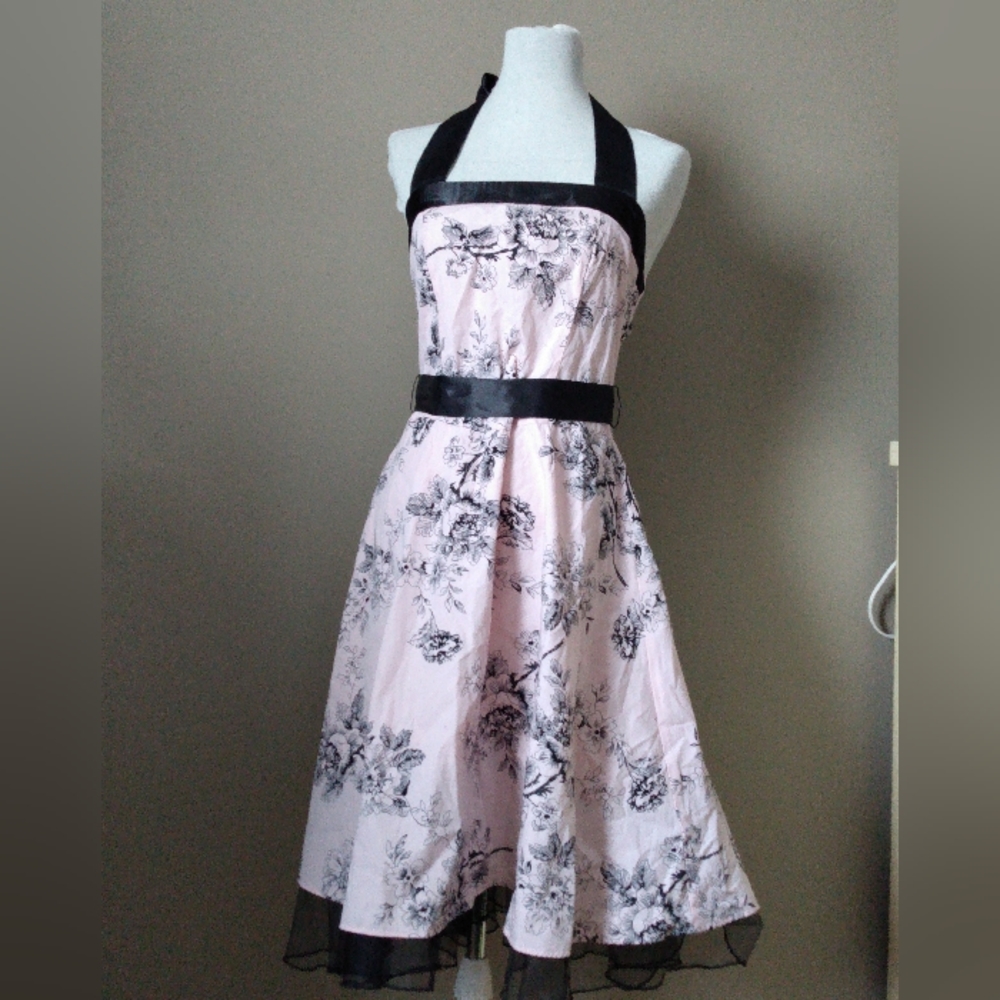 Size 6 Pink and Black Zip Back Halter Lined Dress